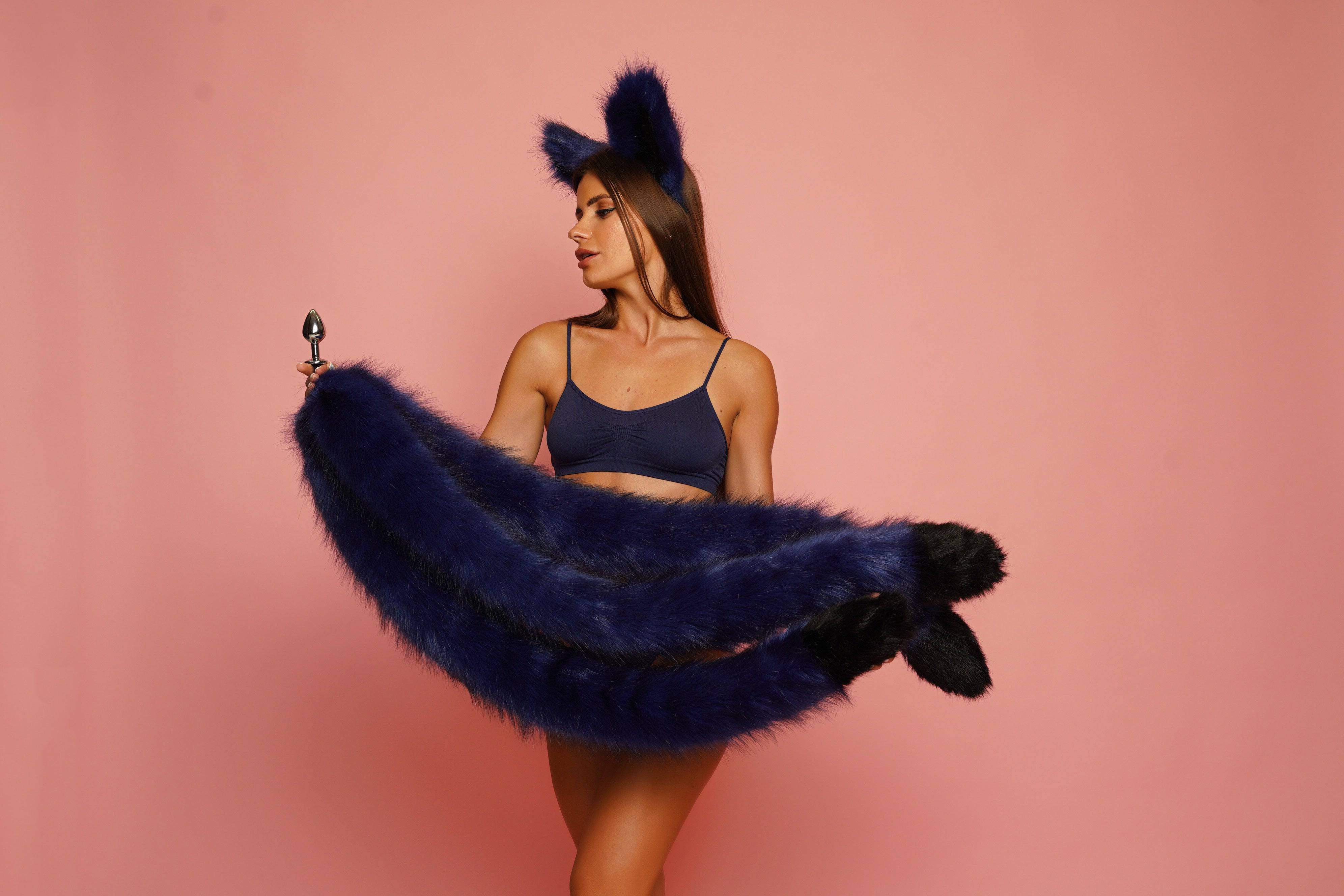 Kitsune tail buttplug blue with black tip 40 Kitsune tail buttplug blue with black tip 40