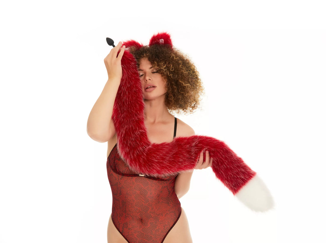 Tail Butt Plug red with white tip  40"