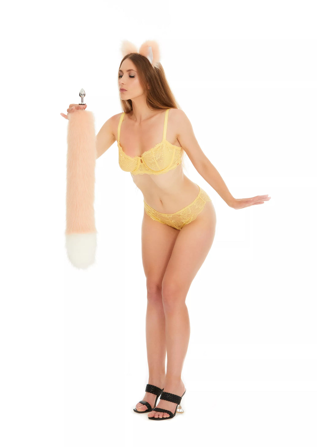 Tail Butt Plug peach with white tip 25"