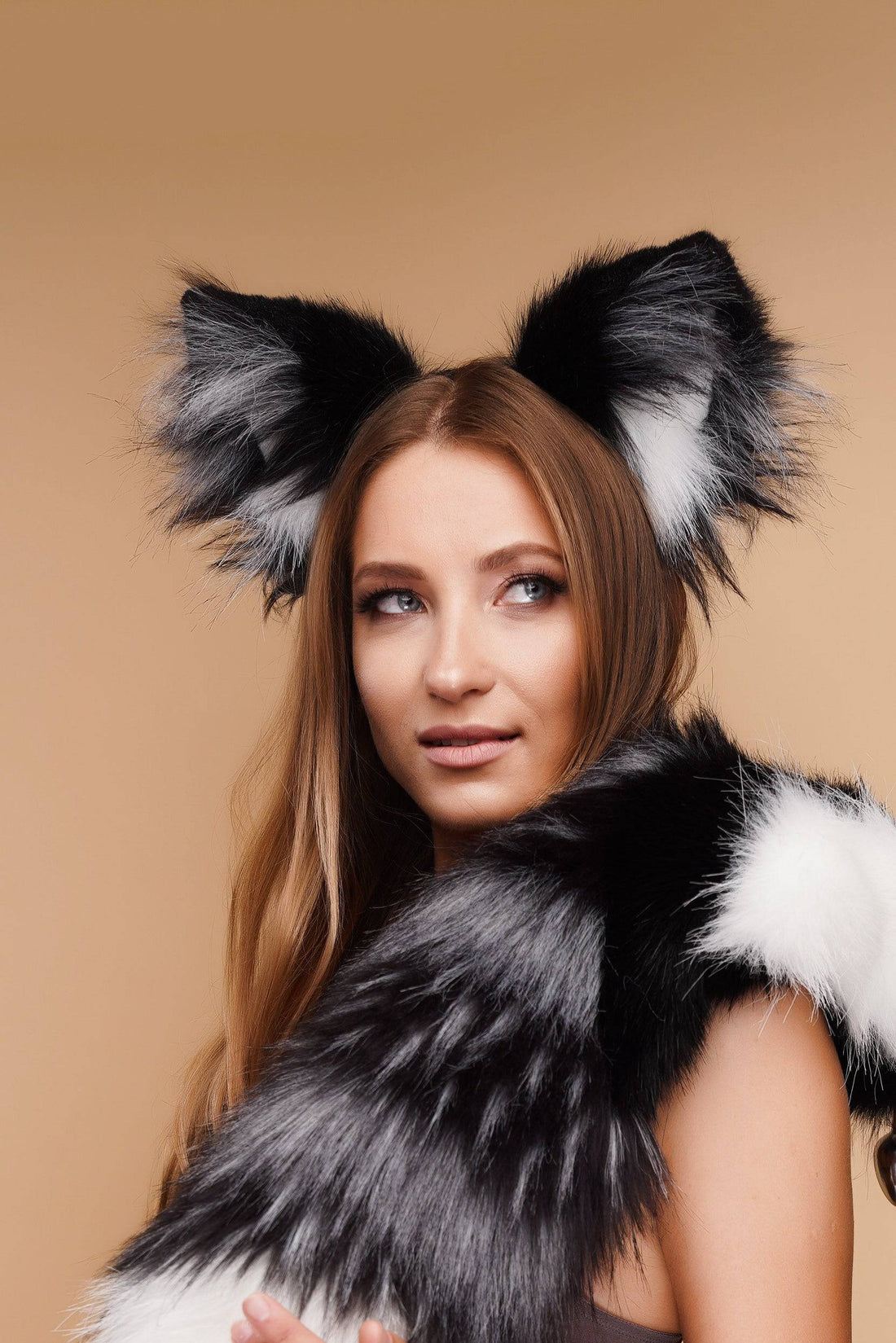 Tail butt plug multicolor white black silver 29" - OKOVA