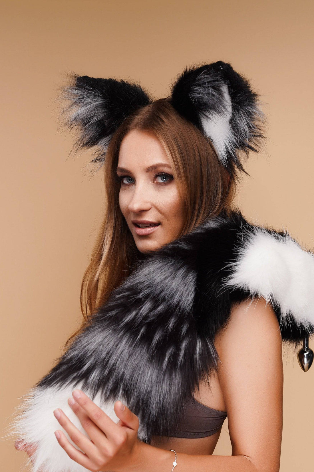 Tail butt plug multicolor white black silver 29" - OKOVA