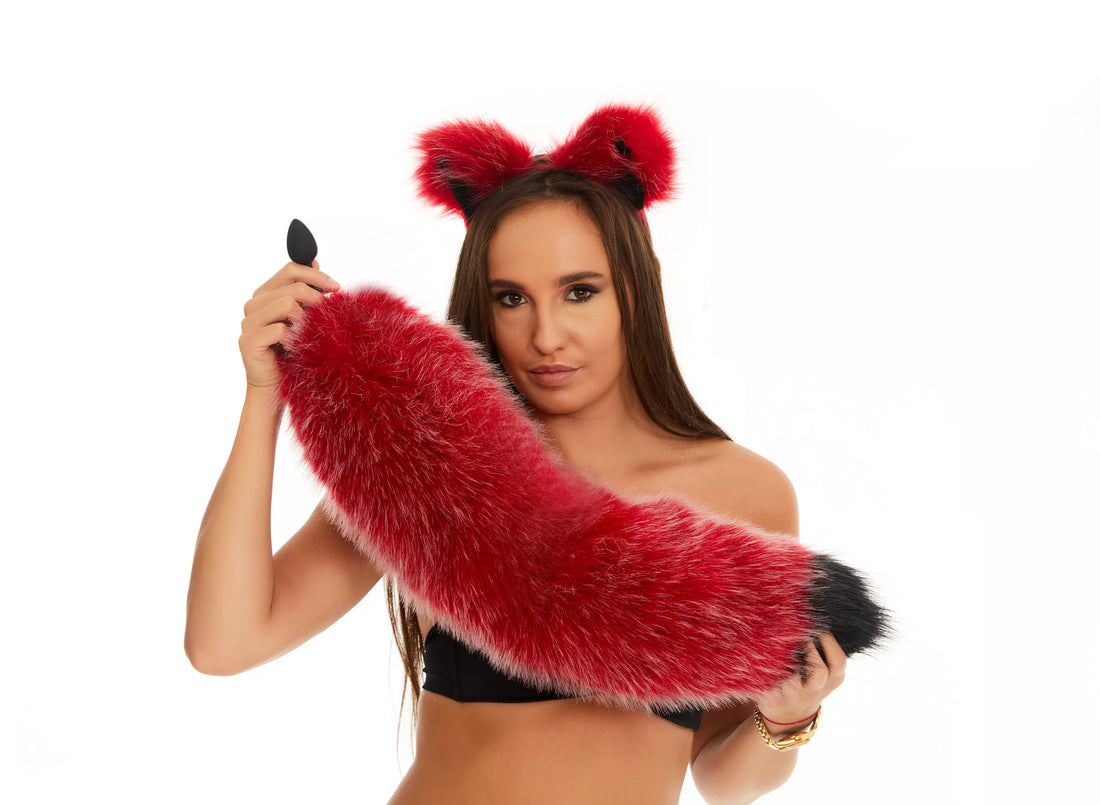 Fluffy Tail Butt Plugs red with black tip 25"